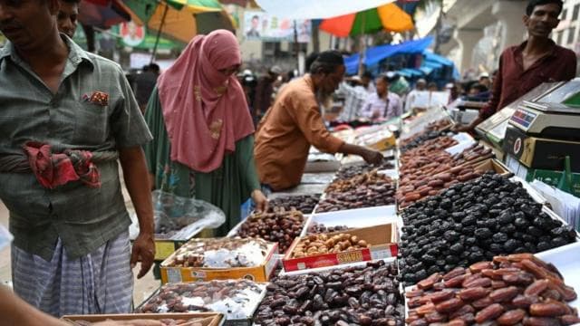 খেজুর আমদানিতে আবারো শুল্ক কমানোর আহ্বান জানিয়েছেন ব্যবসায়ীরা 