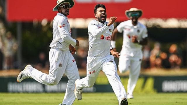দ্বিতীয় ইনিংসে ৫ উইকেট নিয়েছেন মেহেদি মিরাজ